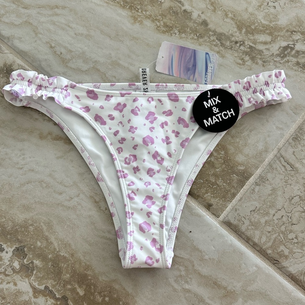Forever 21 NWT Cheetah Bikini Bottom
